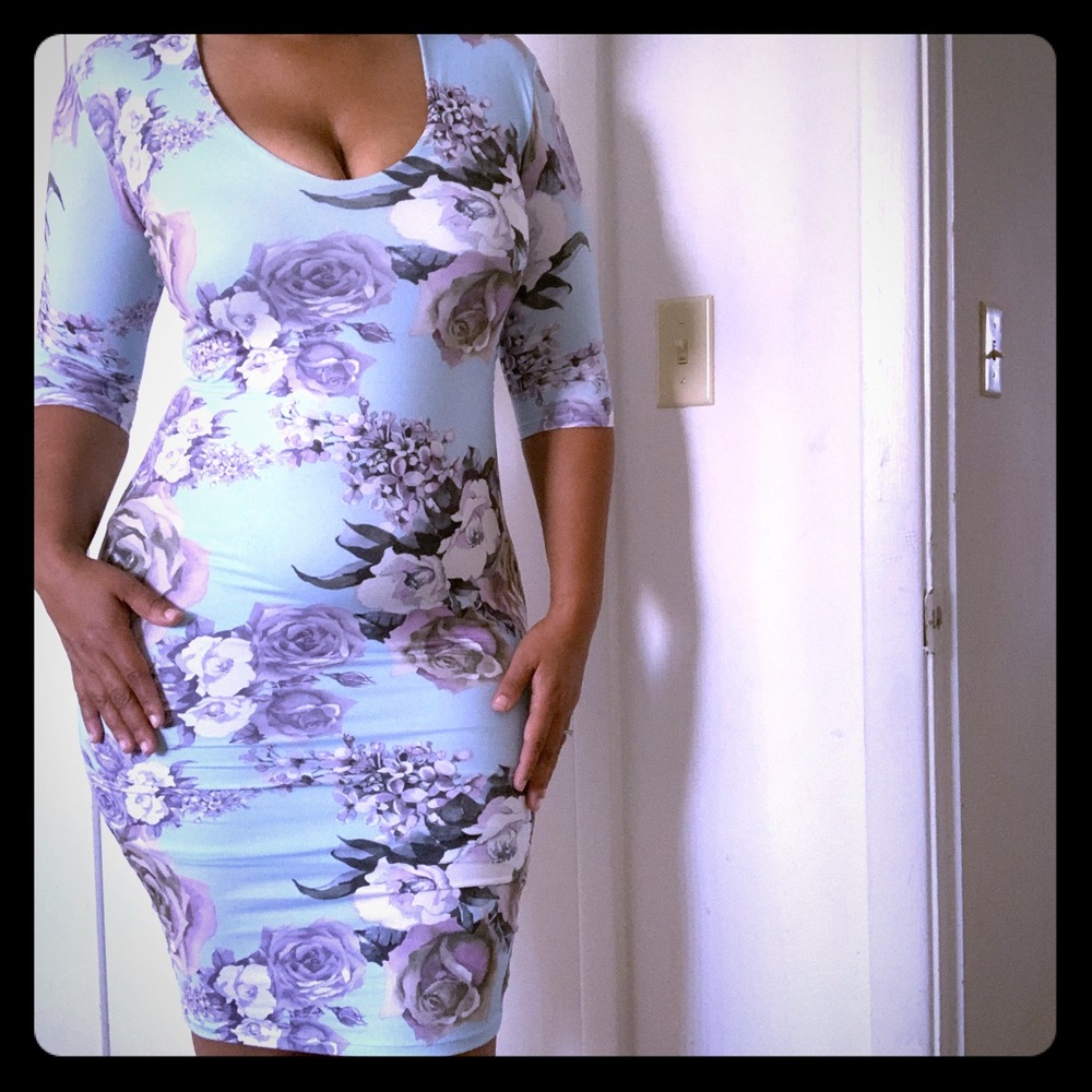 Beautiful Floral, stretch pencil dress.